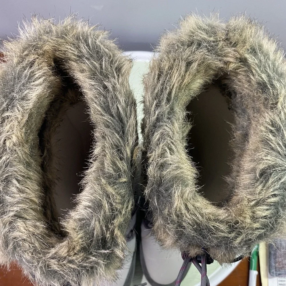 L L Bean Carrabassett Snow Boots Tall Women Sz‎ 6M Gray Fur Top